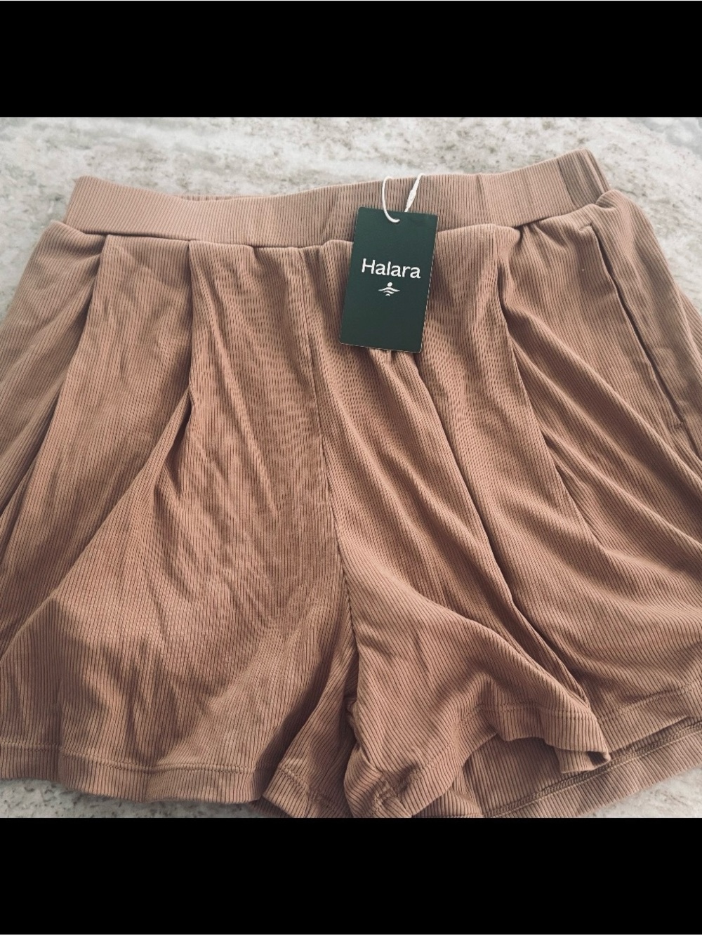 HALARA High Waist Ribbed Shorts in Light Brown